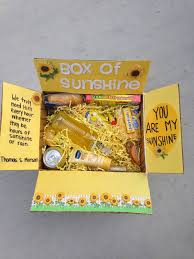 Yellow Birthday Gift Box Ideas For Best Friend Pin By Durk On Yellow Diy Birthday Gifts Diy Box Crafts Christmas Gifts For Friends