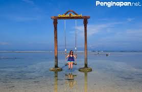Nah, beberapa pantai di malang pun sudah dilengkapi dengan fasilitas ini, yang dijamin bikin liburanmu tambah seru. Rasakan Sensasi Melihat Sunset Sambil Naik Ayunan Di Pantai Ombak Sunset Penginapan Net 2021