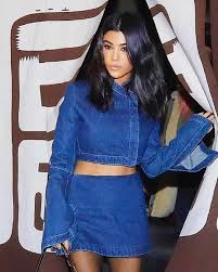 Cattle drive but it was in her sister kim kardashian's leaked video tape which earned her wider international recognition during 2007. Kourtney Kardashian Celebrity Age Weight Height Net Worth Dating Facts