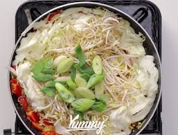 Sajian ini memang mirip dengan hokkien mee di singapura, namun tentu saja memiliki bahan yang berbeda. Resep Tumis Kubis Telur Ala Yummy App Yang Sederhana Dan Praktis