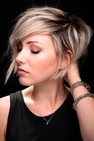 20 Cute and Easy Hairstyles for Short Hair