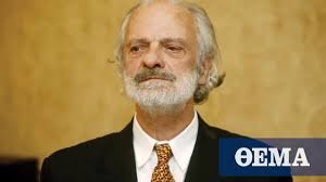 Τι συζητήθηκε πίσω από τις κάμερες στη διαρκή ιερά σύνοδο. Spyros Fwkas Ka8hlwmenos Se Anaphriko Ama3idio O H8opoios