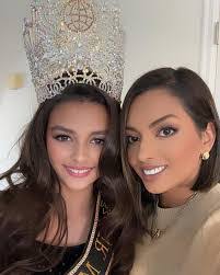 Rhea Decker's Instagram, Twitter & Facebook