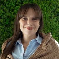 2700+ profile według frazy „Anna”