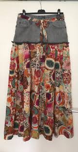 Probiere doch mal eines der gratis schnittmuster für damen oberteile oder ein hübsches kleid aus. Upcycling Aus Alt Mach Neu Sommerrock Aus Alter Jeans Und Einem Kleid Essen