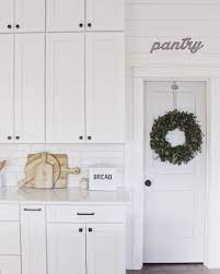 Popular white kitchen cabinets gleam with pizzazz, do you agree? White Farmhouse Kitchen Trendy Farmhouse Kitchen Farmhouse Kitchen Cabinets Modern Farmhouse Kitchens