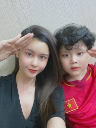 Trương quỳnh anh và chồng cũ cùng nhau chia thời gian chăm lo cho con trai sushi. Con Trai Tim TrÆ°Æ¡ng Quá»³nh Anh Cao Lá»›n Gáº§n Báº±ng Ba Máº¹ Du Má»›i 8 Tuá»•i