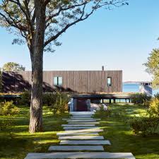 Imagine, finding a quaint, private beach house for rent in the hamptons that is both adorable and affordable. Tour Lyor Cohen S Hamptons Beach House Architectural Digest