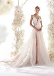 Check spelling or type a new query. Fit Flare Brautkleid Brautstudio Elena
