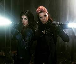 New Image Lucy Lawless And Dana Delorenzo Ash Vs Evil Dead Season 2 Lucy Lawless Ash Evil Dead Strong Female Characters