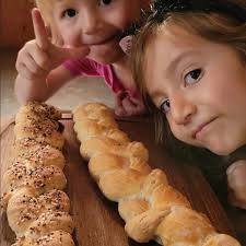 Rustic Sourdough Baggette Oh hello there....🤍 #buylocal #organicfarm  #organicgardening #agriculture #fermentedbread #sourdough #bakery #baker  #Lorelei #goodnessgrown #chef #growyourownfood #grow #gardening #gardener  #idyllwild #breadbaker #breadmaking ...