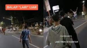 Maka dalam tulisan ini akan dibahas bagaimana memecahkan masalah dan upaya hukum yang dapat dilakukan apabila terjadi pelanggaran terhadap karya cipta musik. Polri Balap Lari Liar Menutup Jalan Tanpa Izin Adalah Pelanggaran Hukum Tribunnews Com Mobile