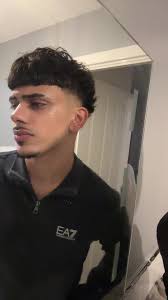 What Haircut Does Uriah Have