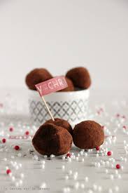 Waiting For Christmas Day 2 Truffes Chocolat Noir Truffes Au Chocolat Chocolat Delicieux Chocolat