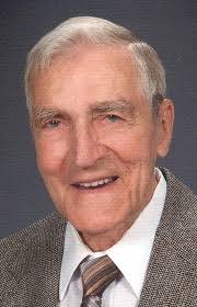 Bernardo Becker's Instagram, Twitter & Facebook