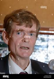 Robert knight hi-res stock photography and images