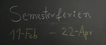 Semesterferien — als semesterferien werden die vorlesungsfreien zeiten zwischen den semestern (studienhalbjahren) verschiedener bildungseinrichtungen bezeichnet. Semesterferien 2019 Fakultat Fur Physik Und Astronomie