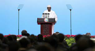 أفادت وسائل إعلام تشادية، اليوم الثلاثاء، عن وفاة الرئيس إدريس ديبي متأثرا بجراح أصيب بها خلال وجوده على الجبهة، بعد ساعات من الإعلان عن فوزه بولاية سادسة وفق نتائج أولية. Ø¥Ø¹Ù„Ø§Ù… Ù…Ù‚ØªÙ„ Ø§Ù„Ø±Ø¦ÙŠØ³ Ø§Ù„ØªØ´Ø§Ø¯ÙŠ Ø¥Ø¯Ø±ÙŠØ³ Ø¯ÙŠØ¨ÙŠ Ø®Ù„Ø§Ù„ Ù…ÙˆØ§Ø¬Ù‡Ø§Øª Ù…Ø³Ù„Ø­Ø© Sputnik Arabic