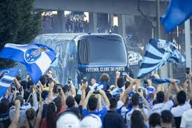 Estádio do dragão is the name of fc porto's home ground which was built to host matches of the euro 2004 tournament, replacing the club's during the portuguese hosted euros, estádio do dragão hosted five matches including the curtain raising match between hosts and eventual winners greece. Hundreds Of Fc Porto Fans Celebrate Double At Estadio Do Dragao