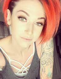 Oh baby Sami 🥹 I used to be so cool with shaved sides and all the colors  All I know is I'm so thankful for lip filler 😂 #throwback