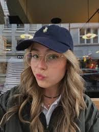 Karen Mier (karentoledo2720)