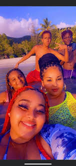 Tia Jon, daughter of Hubbert Mc Williams.