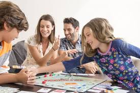 Descubre los mejores juegos de mesa para jugar en familia y pasar un buen rato.imprime nuestras plantillas y empieza a jugar✅. La Importancia De Los Juegos De Mesa En Familia Etapa Infantil