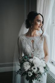 57 vintage wedding ideas for a timeless look that'll forever be in style bring the roaring '20s, glamorous '50s, and hippie '60s back to life. A Modern Vintage Wedding With Minimal Decor