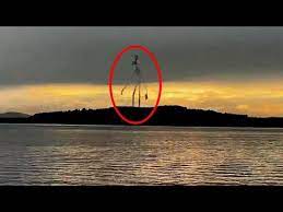 The last time a siren head was spotted, was in france, in 1901. 12 05 Mb 10 Siren Head Sightings Caught On Tape Download Lagu Mp3 Gratis Mp3 Dragon