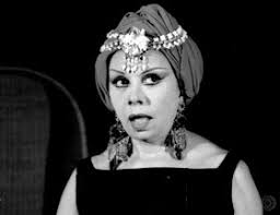 Astros em Revista: DERCY GONÇALVES