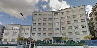 Elenco alloggi economici in zona o vicinanze casa di cura la madonnina (cosenza), sono visualizzati in ordine di distanza in linea d'aria dal più vicino al più lontano. Sei Ostetriche Della Madonnina Condannate A Due Mesi Per Interruzione Di Pubblico Servizio Quicosenza It