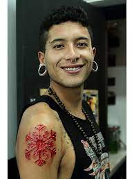 Body modification (scarification & more). Pin Auf Character Costume Design