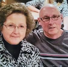 Which animal rescue in Warren, Michigan can use donated sheets?