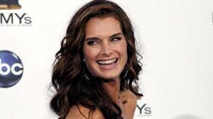 From 1981 to 1983, shields, her mother, photographer gary gross, playboy press and the new york city courts were involved in litigation over the rights to some. Polemica En Londres Por Una Foto De Brooke Shields Desnuda Cuando Tenia Diez Anos