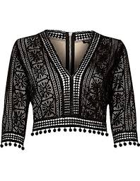 Haut en dentelle à bas prix, à partir de €19.70 d'excellente qualité. Crop Top En Dentelle 32 Cropped Tops Pour Une Allure Sexy Cet Ete Elle