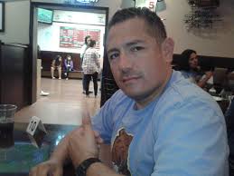 Anyone know a Pizzeria that makes pizzas in the shape of California for the  big game? Did it myself once long ago. Thanks.