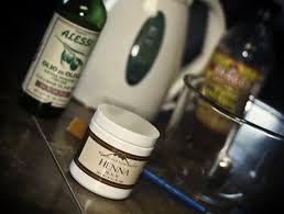 Henna hair dyes, in powder, liquid, or solid form, can be called henna even if the closest ingredient to lawsonia inermis listed is henna extract. in other cases, henna or lawsonia inermis will be listed as a main ingredient, but a consumer needs to keep in mind that distributors are not always required to disclose their full list. The Fine Art Of Dying Your Hair With Henna Crunchy Betty