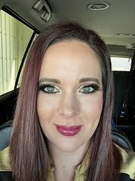 Lash business for domestic violence survivors support