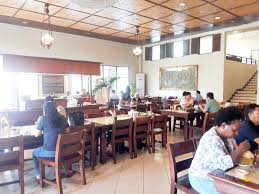 Tempat makan dikelilingi kolam ternyata bukan cuma dimiliki oleh kota bandung saja lho. Ikan Bakar Cianjur Cipete Selatan Jakarta Selatan Traveloka Eats