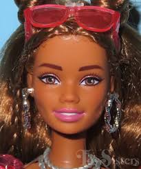 2025 Barbie Deluxe Style Chase Rare Find Coral Metallic Doll (JGH81)