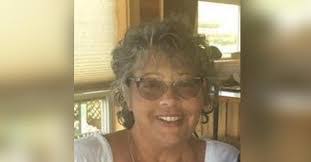 Lynn Guidry's Instagram, Twitter & Facebook