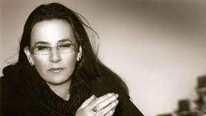 Αρχείο με στίχους από αγαπημένα τραγούδια που έχει γράψει. Esy Maria Esy Anypswses Thn Eya Ths Linas Nikolakopoyloy Tetragwno Gr