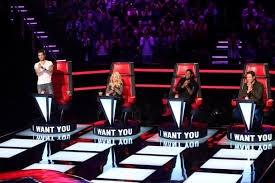 Those Twirling Chairs And A Couple Of New Judges Are Back With The Return Of The Voice The Voice Usa Shakira The Voice