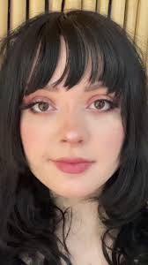 Oniisuna Makeup Look and Song Reaction