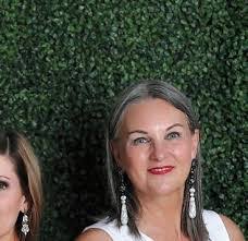 Lori Hackett's Instagram, Twitter & Facebook