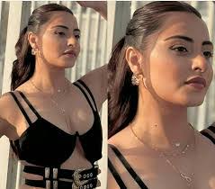 Betty Averett's Instagram, Twitter & Facebook