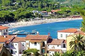 La posizione particolarmente favorevole, data la vicinanza sia dalla spiaggia sabbiosa che dal vivace centro di marina di campo, rende il residence maricampo un luogo ideale per una piacevole vacanza. Casa Storica Marina Di Campo
