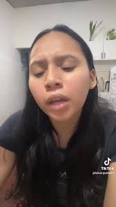 La perrita del rescate de esta noche había estado siendo resguardada debajo  de una lámina en el parqueo del Burger King de la Roosevelt, la llegaban a  alimentar a diario mientras se trasladaba a San ...