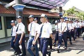 Home bantuan pelajaran senarai bantuan dan biasiswa untuk pelajar ipt. Jateng Gelontor Rp 10 Miliar Untuk Beasiswa 10 Ribu Siswa Miskin Pemerintah Provinsi Jawa Tengah