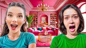 GECENİN KARANLIĞINDA HAYALET KIZ BİZİ KORKU İÇİNDE BIRAKTI !!